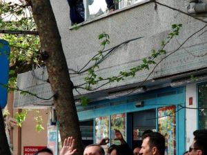 Cumhurbaşkanı Erdoğan, Fatih’te Bir Aile Dostunu Ziyaret Etti