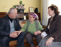 Ak Parti'den Yaşlı Ziyareti