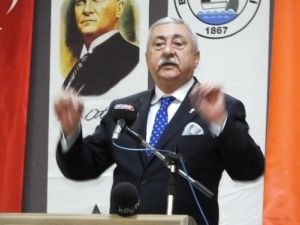 Burhaniye’de Zeytinyağı Kalite Ödülleri Dağıtıldı