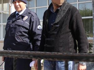 Ruhsatsız Silahla Yakalanan Genç Gözaltına Alındı