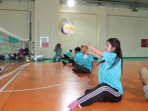 Oturarak Voleybol Takımı Lige Hazırlanıyor