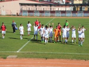 Çocuklar Sahada, Aileleri Tribünde Ter Döktü