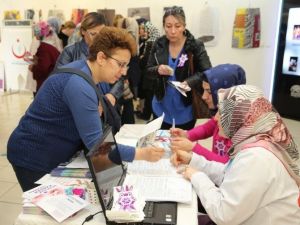 Yılda 500 Bin Kadın Rahim Ağzı Kanserine Yakalanıyor