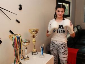 İsveç’te Muay Thai’nin Yeni Yıldızı Nazlı Suvakçı