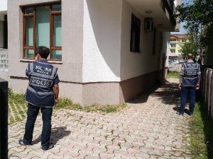 Düzce’de Zaman Gazetesi Bürosuna Polis Baskını