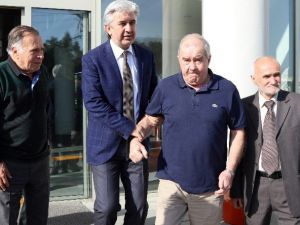 Fenerbahçeli Eski Futbolculardan Akhisar’a Övgüler