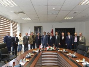 Bakan Tüfenkci, Beyoğlu Esnaf Ve Sanatçılarını Kabul Etti