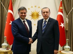 Cumhurbaşkanı Erdoğan, Bosna Hersek Bakanlar Konseyi Başkanı Zvizdiç’i Kabul Etti