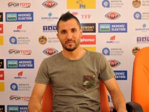 Alanyasporlu Futbolculardan Taraftara Çağrı