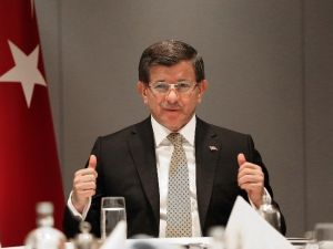 Başbakan Davutoğlu’ndan Mesajlar: