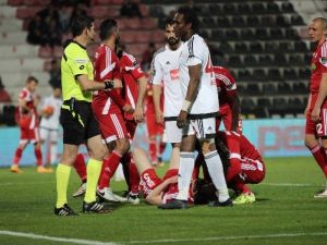 Mutlu Topçu İki Değişikliğe Gitti