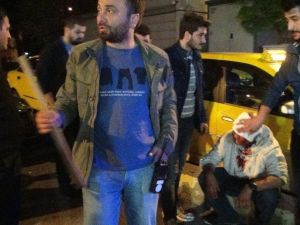 20 Kişi Birbirine Girdi, Araya Giren Esnaf Ayıramadı