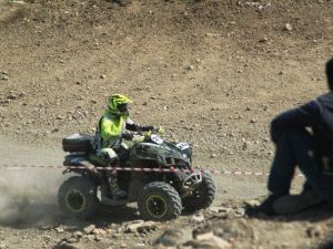 Atv Yarışları Nefes Kesti
