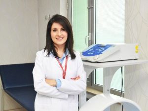 Menopoza Giren Kadınlar Kemiklerini Takip Etmeli