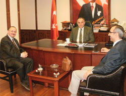 İhlas Camiasından Vali`ye ziyaret