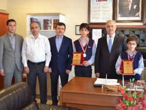 Zonguldak Aihl Ortaokulu Ödül Serisine Yenilerini Ekledi