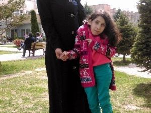 Küçük Tuğba Nur Yardım Bekliyor