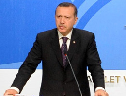 Erdoğan'dan Kaddafi'ye çekil mesajı