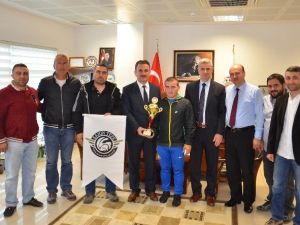 Genç Motokrosçular Şevki Şevkiev’e Emanet