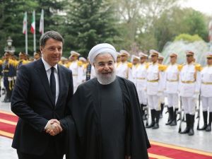 İtalya Başbakanı Renzi, İran’da Resmi Törenle Karşılandı
