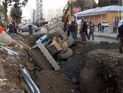 Rize'de İş Makinesi Kazası