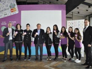 Uğur Okullarından Öğrencilerine Özel Bir Ayrıcalık: ‘Uğur Kart’
