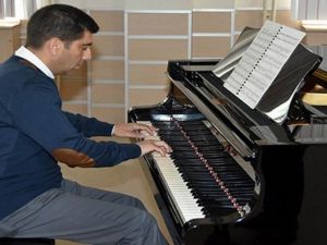 Ünlü Piyanist Türev Berki Omü’de