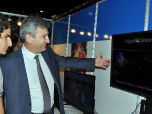 Anne Ve Babaları Çocukları Uyaracak