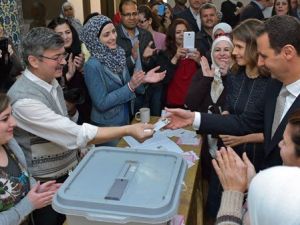 Suriye’de Halk Sandık Başında