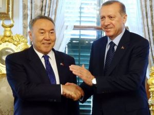 Cumhurbaşkanı Erdoğan, Kazakistan Cumhurbaşkanı Nazarbayev İle Bir Araya Geldi