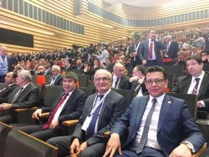 Başkan Yılmaz Sempozyumda Oturum Başkanı