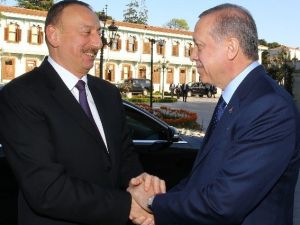 Cumhurbaşkanı Erdoğan Azerbaycan Cumhurbaşkanı Aliyev’le Görüştü