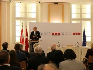 Ab Bakanı Bozkır, Avusturya’nın Başkenti Viyana’da Konferans Verdi