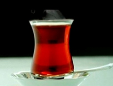 Çayı fazla sıcak içmeyin