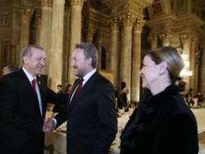 Cumhurbaşkanı Erdoğan’dan Devlet Liderleri Onuruna Dolmabahçe’de Akşam Yemeği