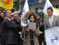 Protestoculara İlginç Protesto