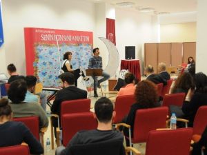 Anadolu Üniversitesi’nde ’Büyüklere Masallar Akustik Söyleşisi’