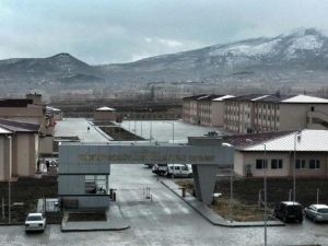 Amasya’da Cezaevinin Çatısı Uçtu, Yaralılar Var