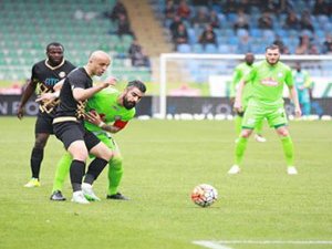 Rizespor'a Evinde Çifte Kurşun !