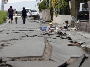 Japonya’daki Depremde Ölü Saysı 28
