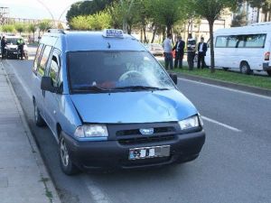 Samsun’da Dolmuşun Çarptığı Yaya Yaralandı