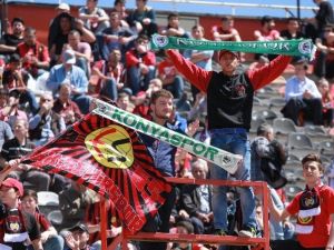 Eskişehirspor - Konyaspor Tribünlerinden Renkli Görüntüler