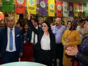 Hdp Eş Başkanı Figen Yüksekdağ: