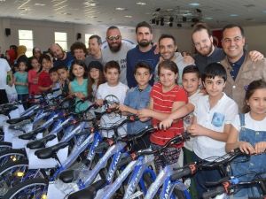 Veloturk, Zonguldak’ta 215 Öğrenciye Bisiklet Hediye Etti