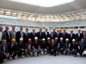 Bakan Kılıç, Gaziantep Arena Stadyumunda İnceleme Yaptı