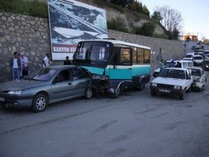 Karabük’te Zincirleme Trafik Kazası : 11 Yaralı