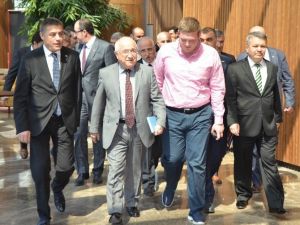 "Anayasayı 33 Yıl 5 Ay 11 Gündür Tartışıyoruz"