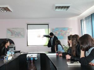 Tiflis’te “Hat Sanatı” Söyleşisi