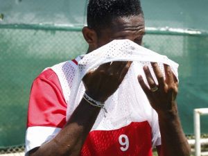 Eto’o, Hakem Ve Taraftarlardan Özür Diledi