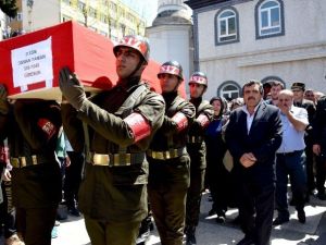 Terhis Olacağı Gün İntihar Eden Giresunlu Asteğmene Son Görev